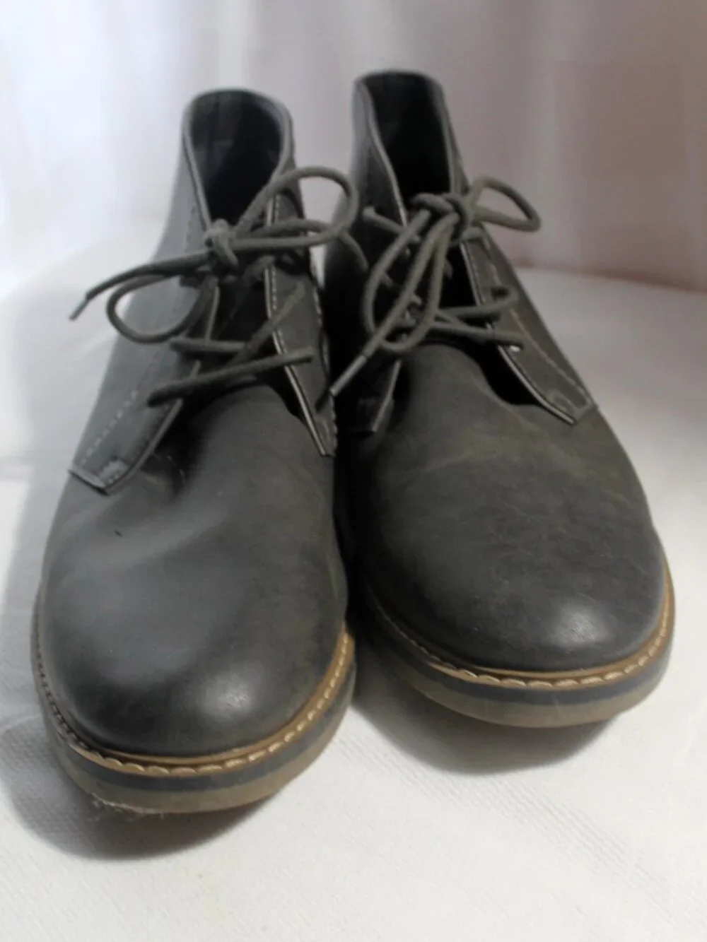 NWOT Arizona Jean Co. AZ Dutton Gray Chukka Boots 12M